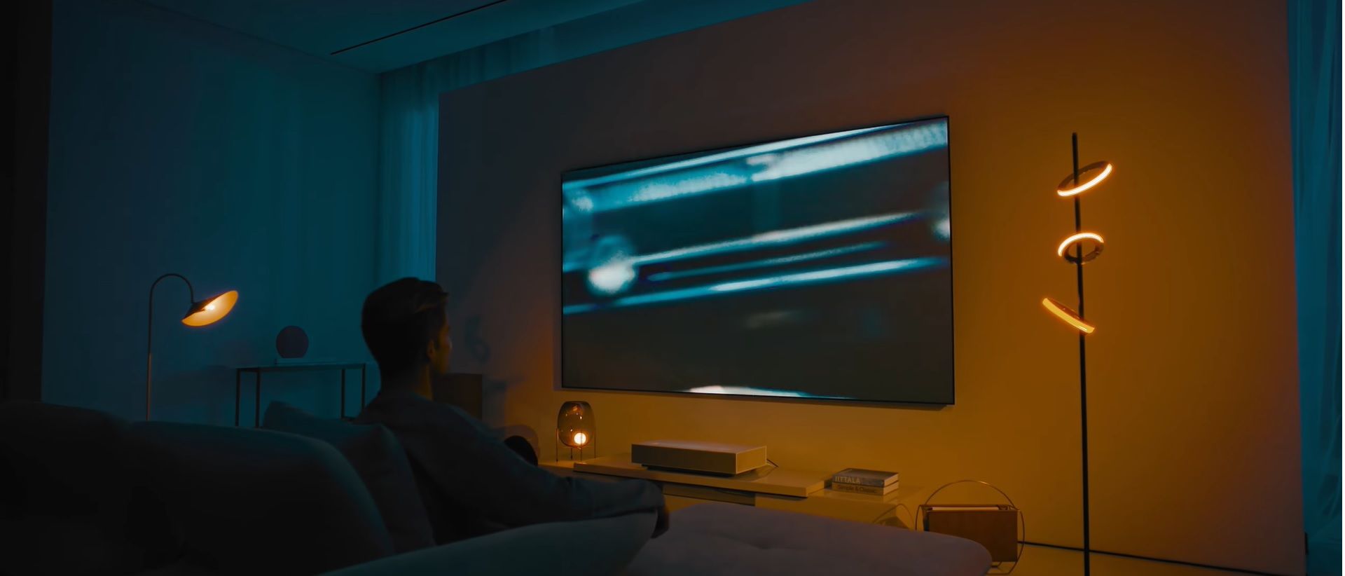 LG CineBeam Featured