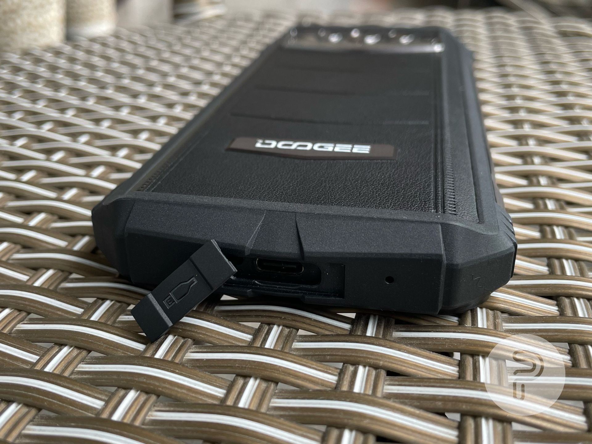 Pengisian daya baterai Doogee v30 usb-c