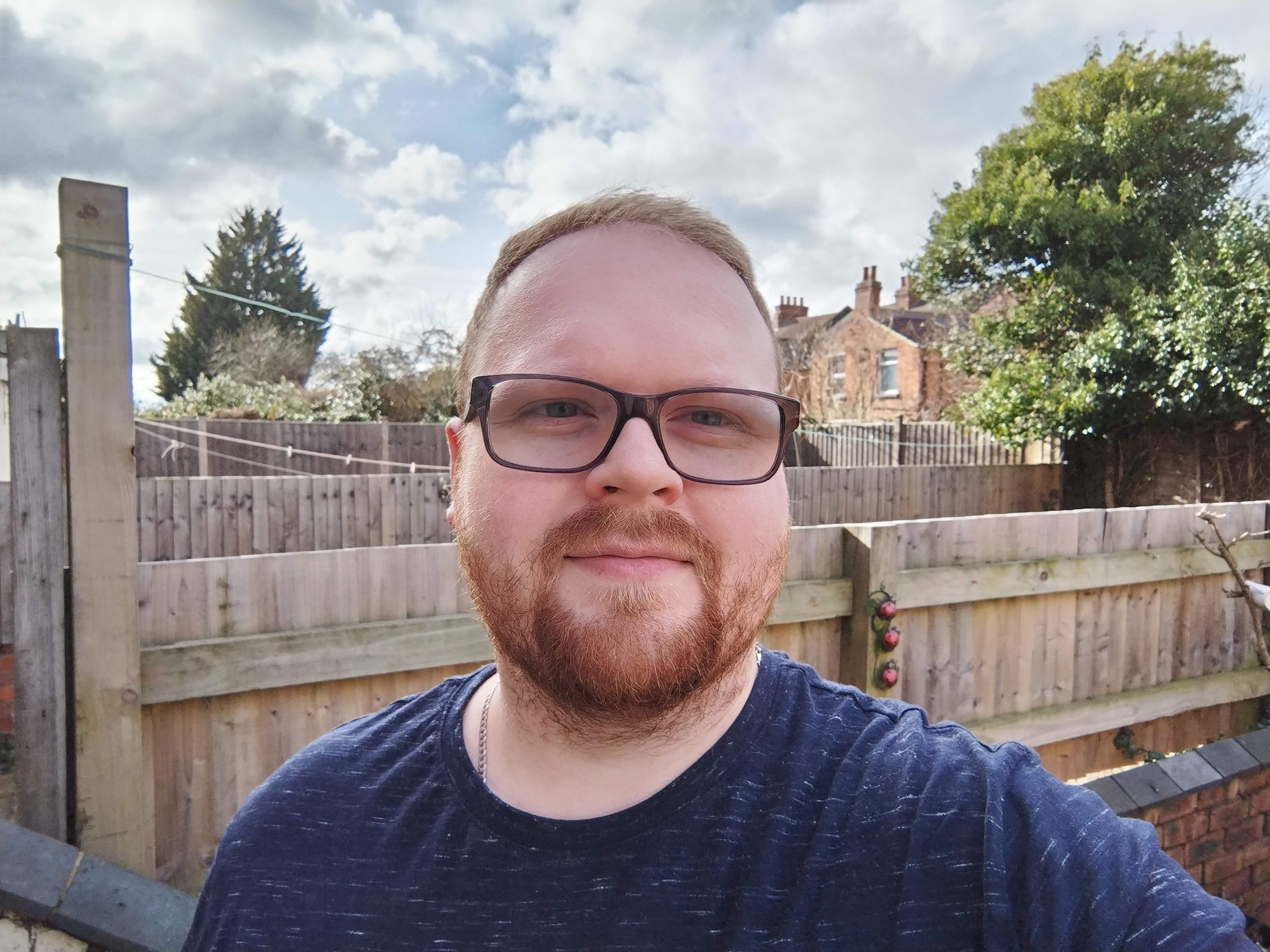 HONOR Magic5 Lite selfies - 2