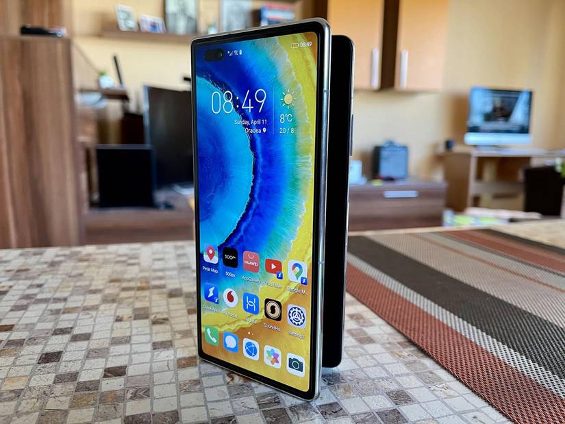 ゆ*う様 Huawei Mate X2 256GB Huawei's Mate X2 foldable adopts Samsung's dual-screen