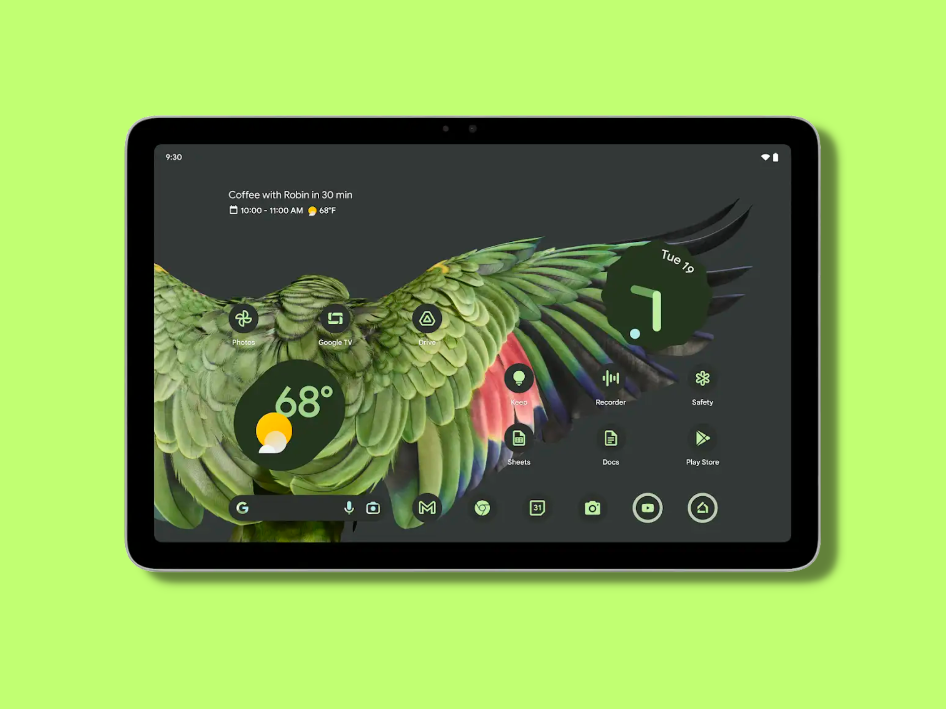 LI Google Pixel Tablet on a green background