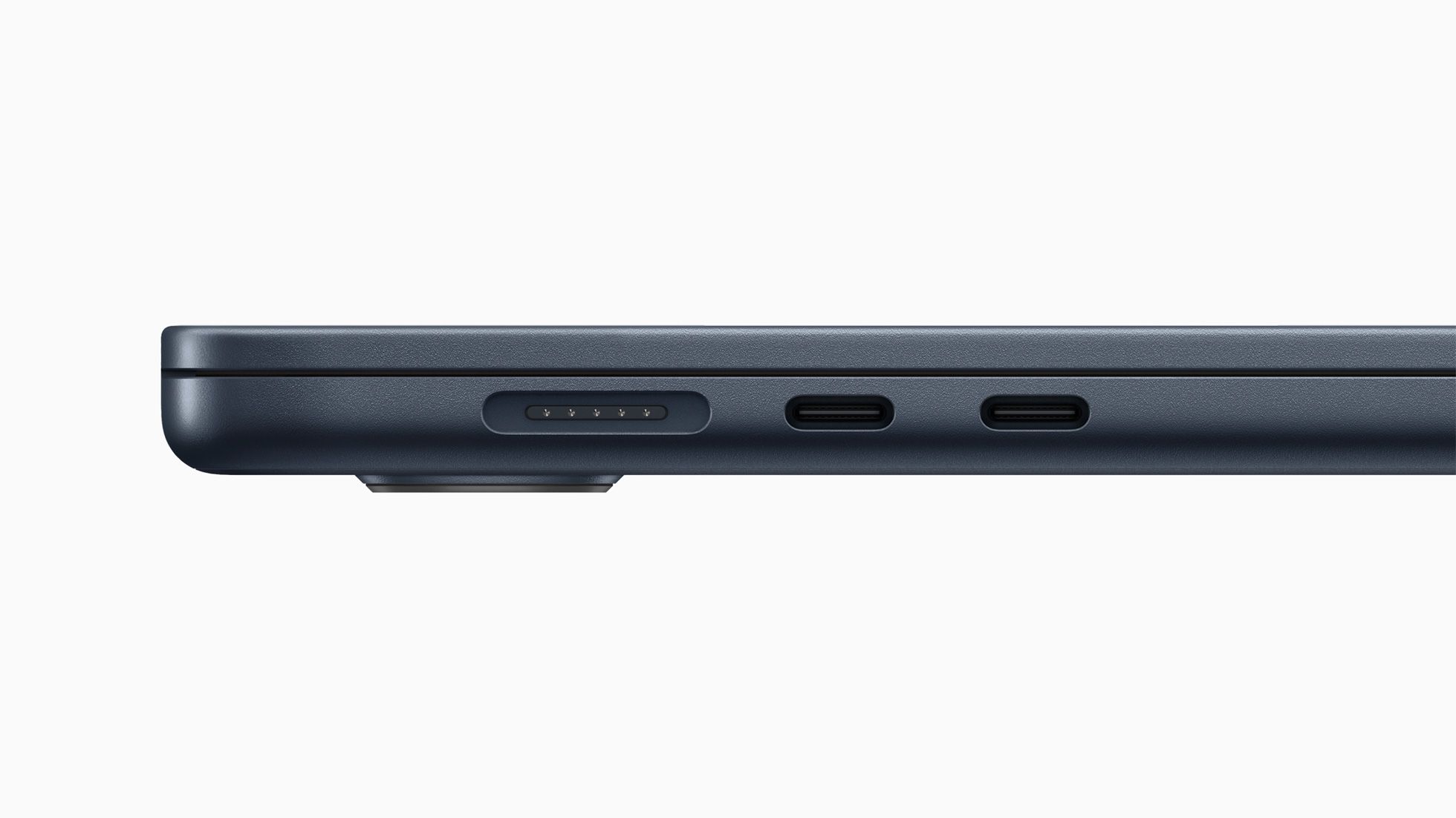 MacBook Air and Pro charging port