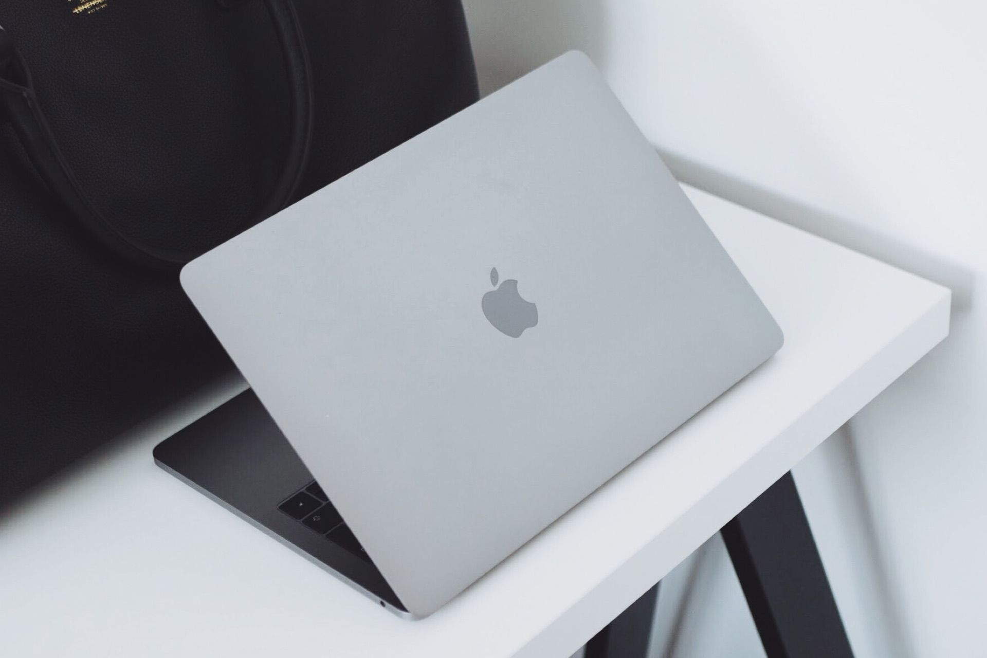 Is the M1 MacBook Air still worth buying today?