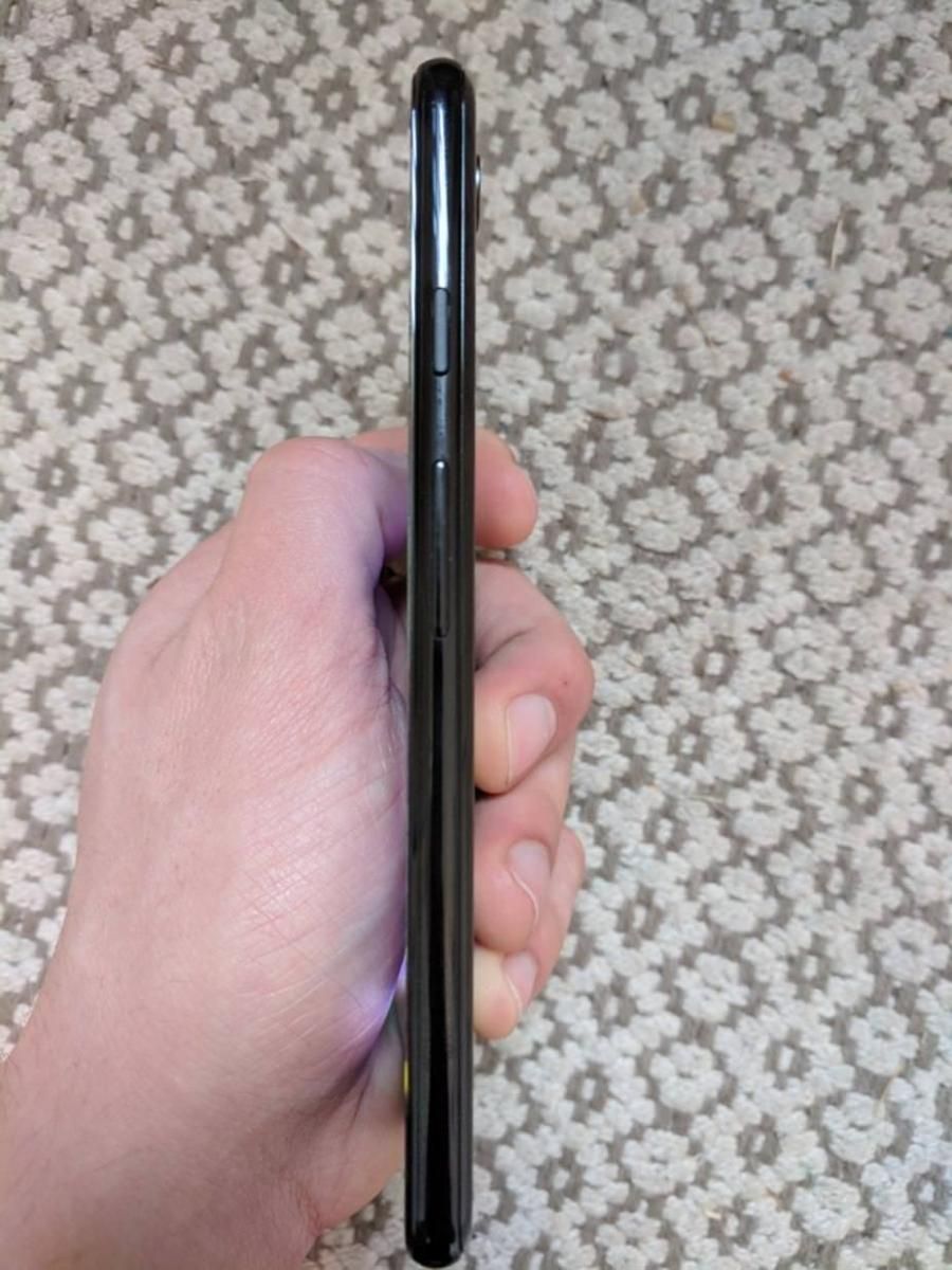 This is the regular, no-notch Google Pixel 3, as leaked
