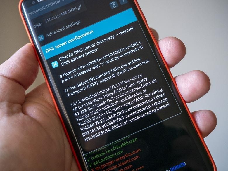 How many servers is your phone connecting to?