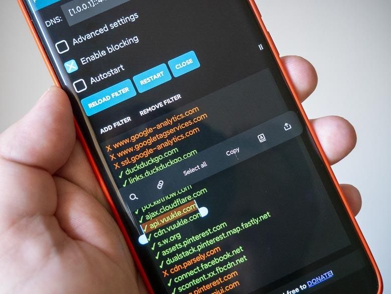 How many servers is your phone connecting to?