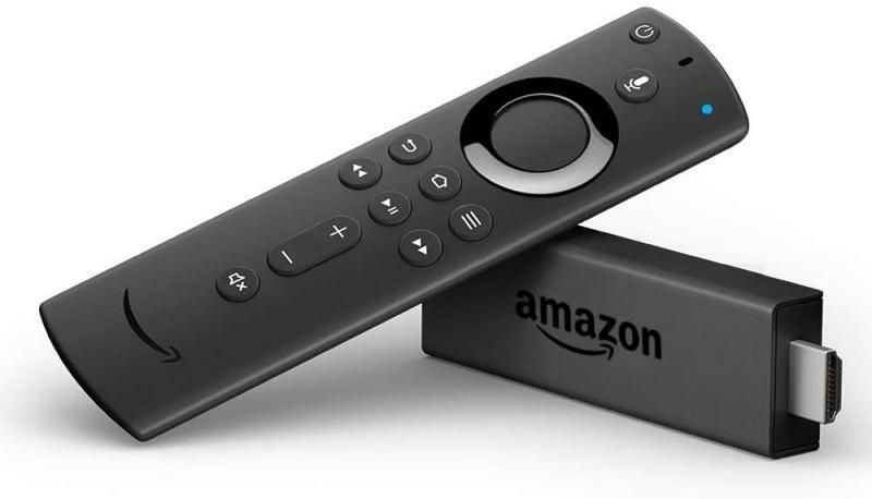 Amazon'un Fire TV Stick 4K özellikli görseli, beyaz arka planlı