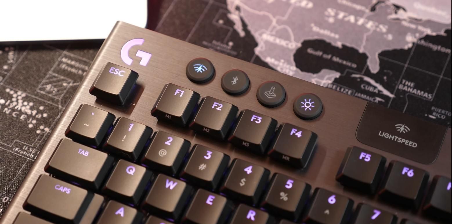 Logitech G915 TKL kablosuz klavye özellikli görsel