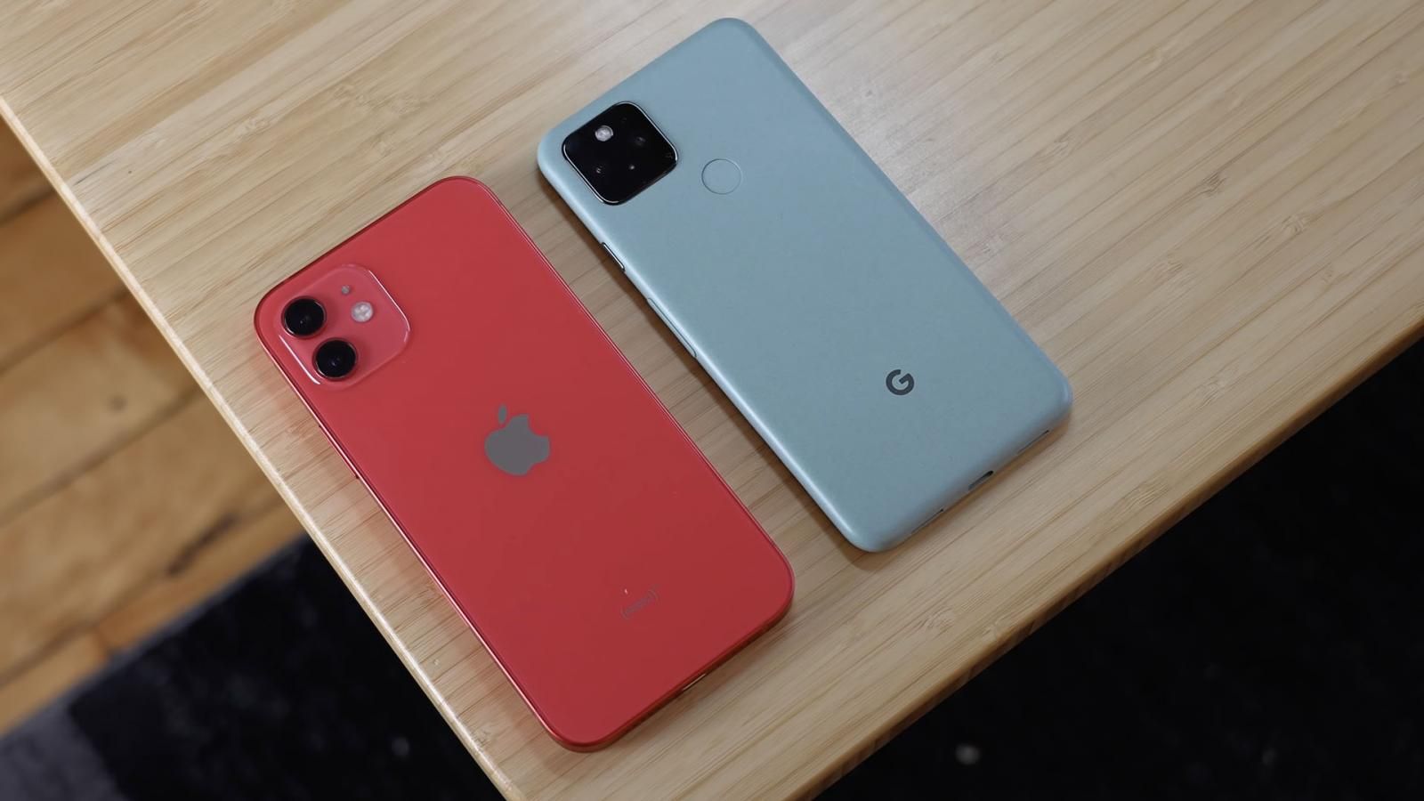 Masada iPhone 12 ve Pixel 5