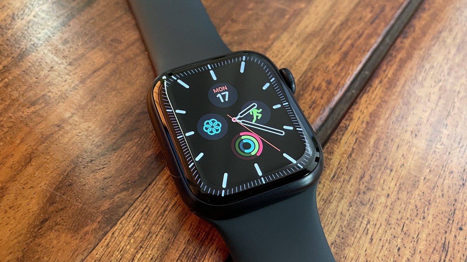 Apple's Meridian Watch Face for Series 7