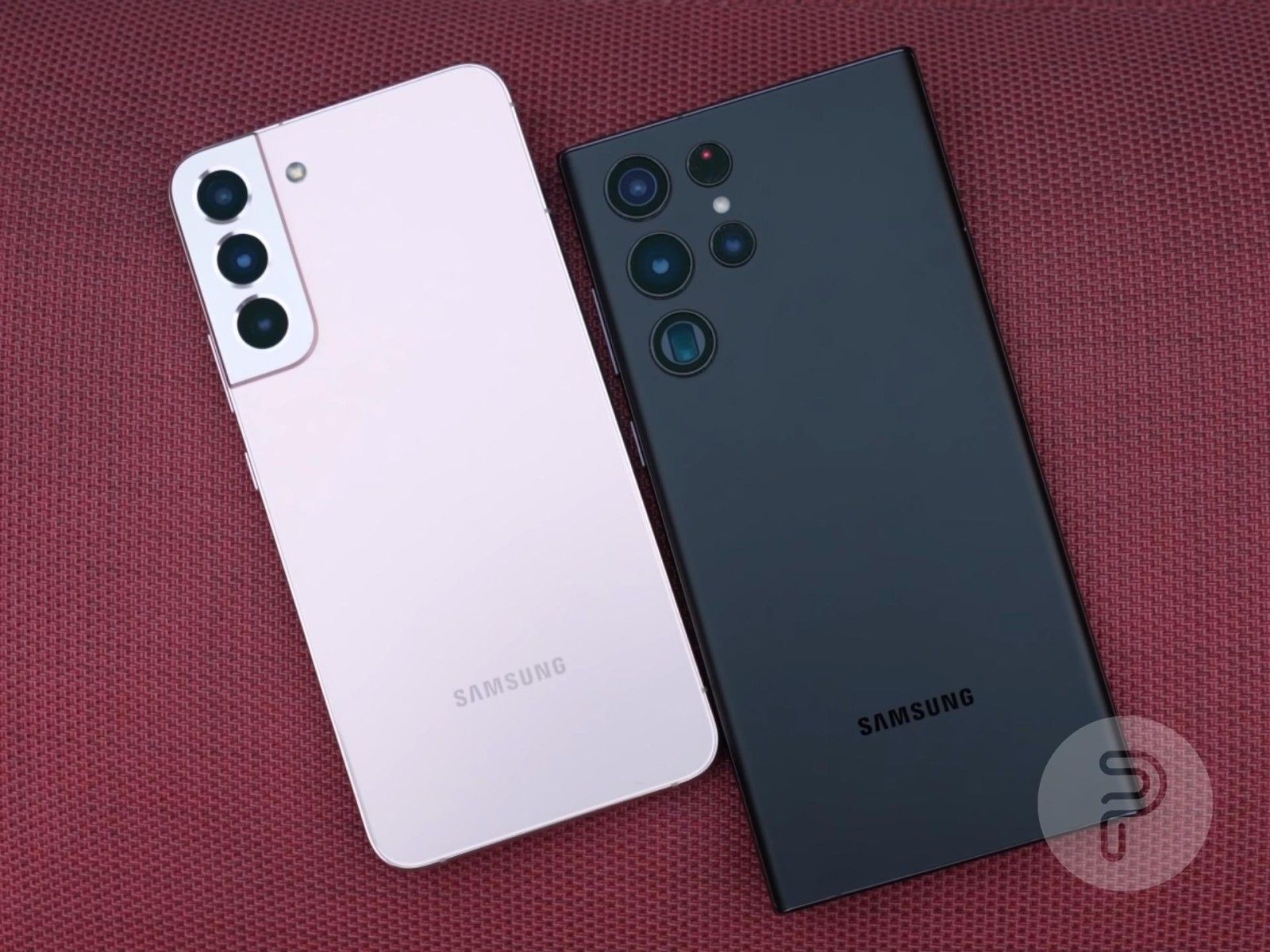 Samsung Galaxy S22 ve Galaxy S22 Ultra yan yana yerleştirildi