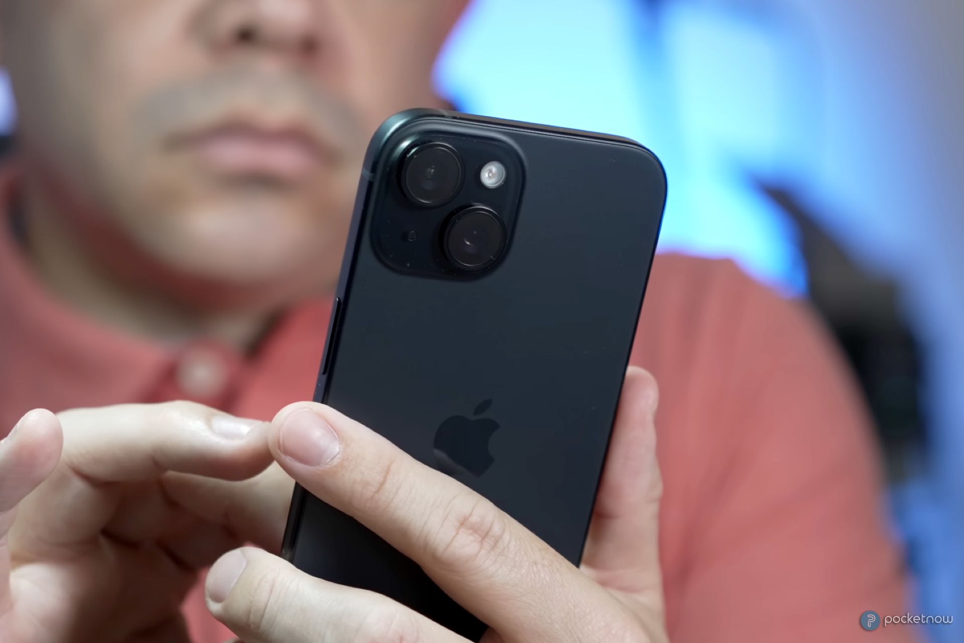 iPhone 15 plus in hand pocketnow video